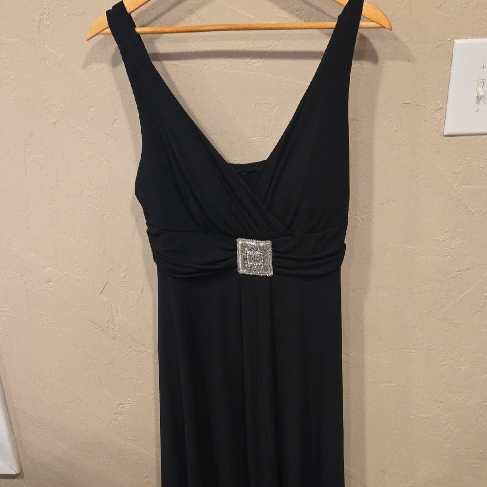 Chic Black Strapless Dress with Embellished Detail Size Large